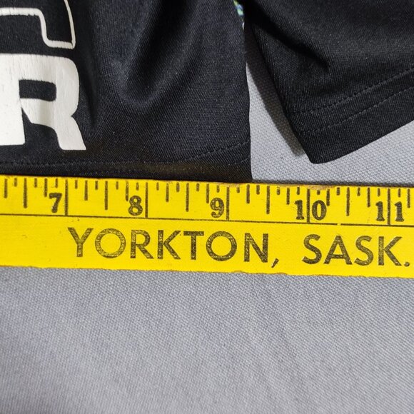 Under Armour athletic shorts boys XS black and multi-colour with graphic design - Picture 10 of 10